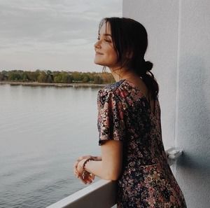 Meet your Posher, Emily rose